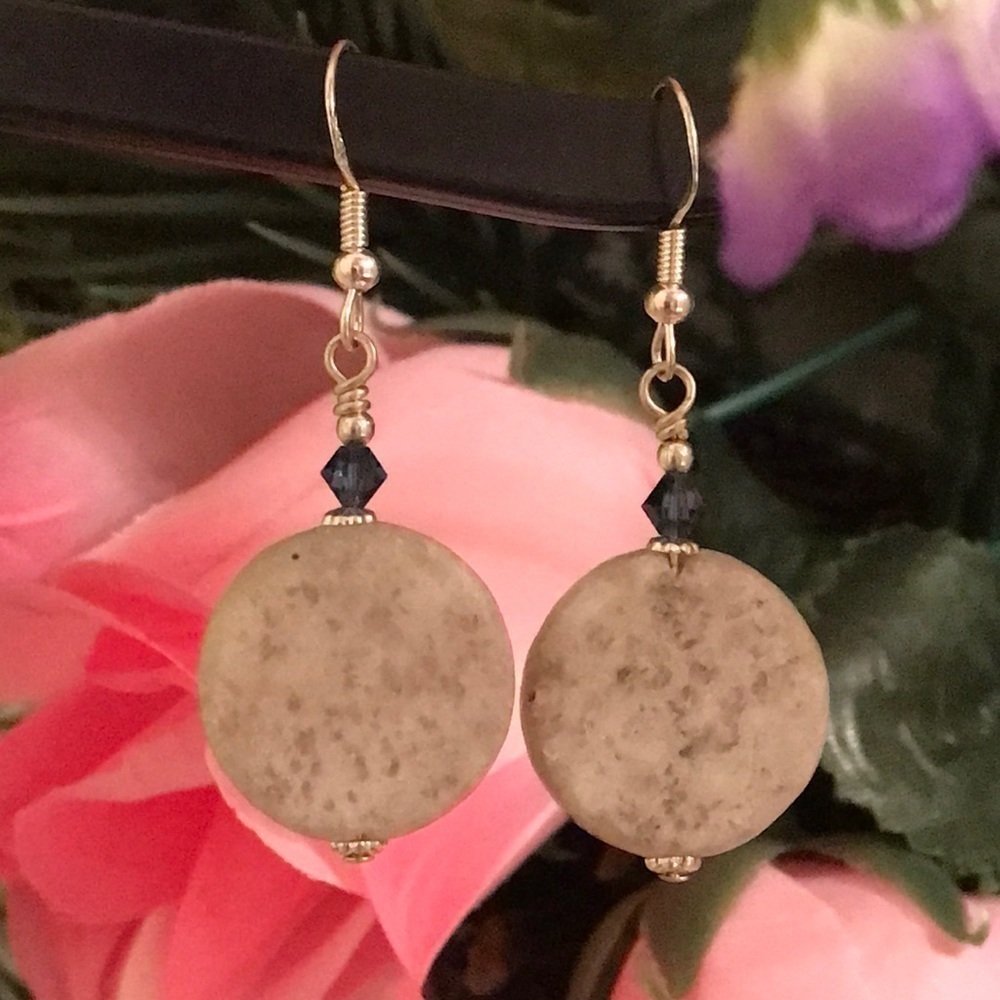 🔥ON SALE🔥3/$25🔥 💖 LA Design💖Handmade Earrings